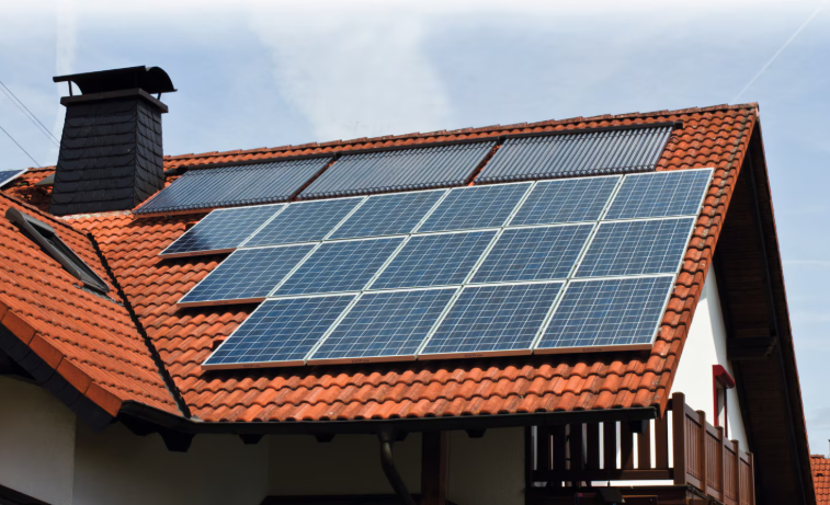Die Grünen bringen auf dem Parteitag in Hannover den Solarbonus ein, um im Sommer dank Solarüberschüssen niedrigere Netzgebühren zu ermöglichen