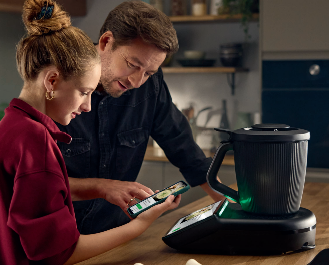 Vorwerk präsentiert den neuen Thermomix TM7: großes 10-Zoll-Display, modularer Aufbau und KI-Funktionen