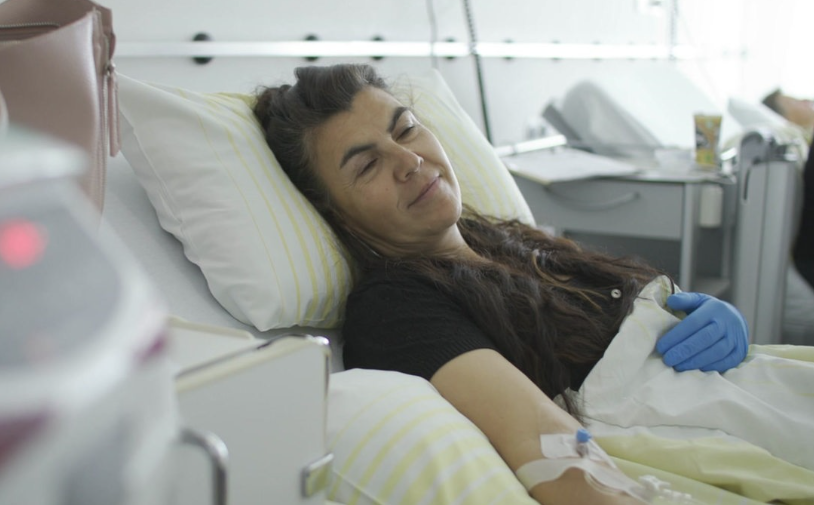 Brustkrebs-Fehldiagnose 2025: Journalistin Alexandra Gardorff spricht über unnötige Therapie und zerstörtes Vertrauen