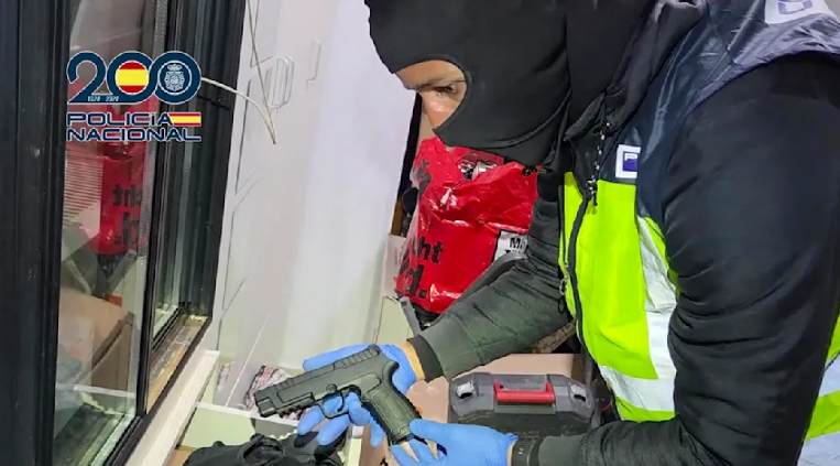 Neonazi-Gruppe „The Base“: Spanische Polizei nimmt drei Terrorverdächtige fest