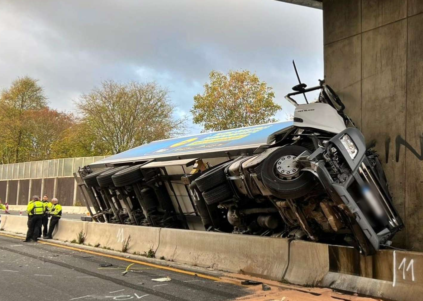 A3 am Kreuz Kaiserberg nach Lkw-Brand wieder freigegeben: Das ist bekannt