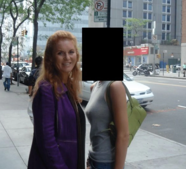 Epstein-Akten veröffentlicht: Neue Fotos von Prinz Andrew – was die US-Dokumente zeigen (Stand: Dezember 2025)