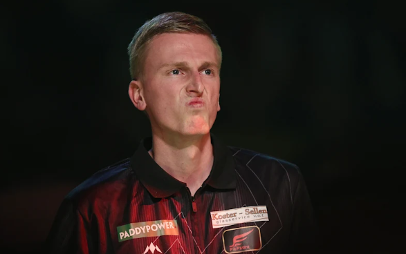 Darts-WM 2025: Gabriel Clemens schlägt Wessel Nijman 3:0 und steht in Runde drei – Gegner, Preisgeld, Fakten